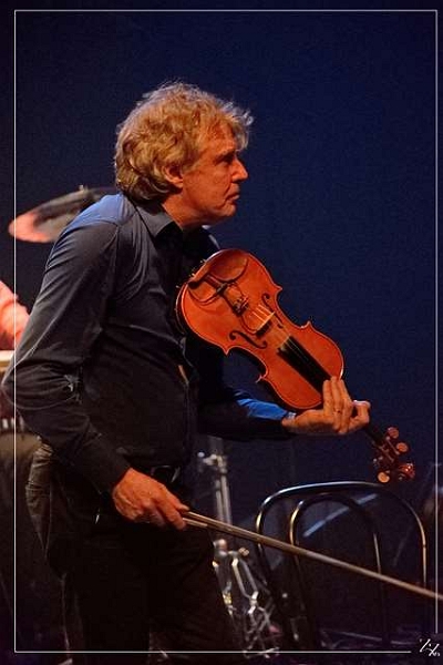 NIK_12947-in Didier Lockwood - Violons Barbares - Guo Gan 09-12-2015 (Zz)  (p).jpg